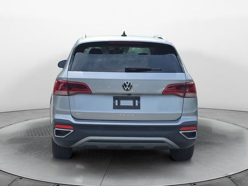 Used 2024 Volkswagen Taos SE FWD image 4