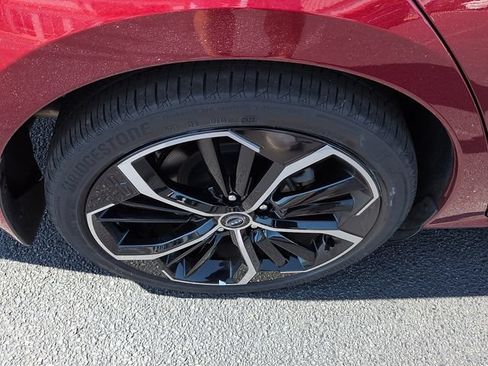 Used 2023 Nissan Altima 2.5 SR FWD image 9