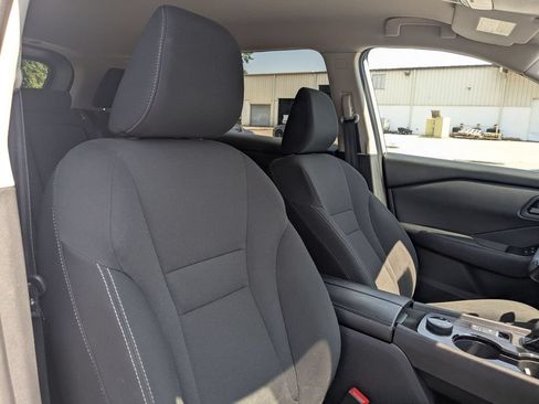 Used 2024 Nissan Rogue S AWD/4WD image 35