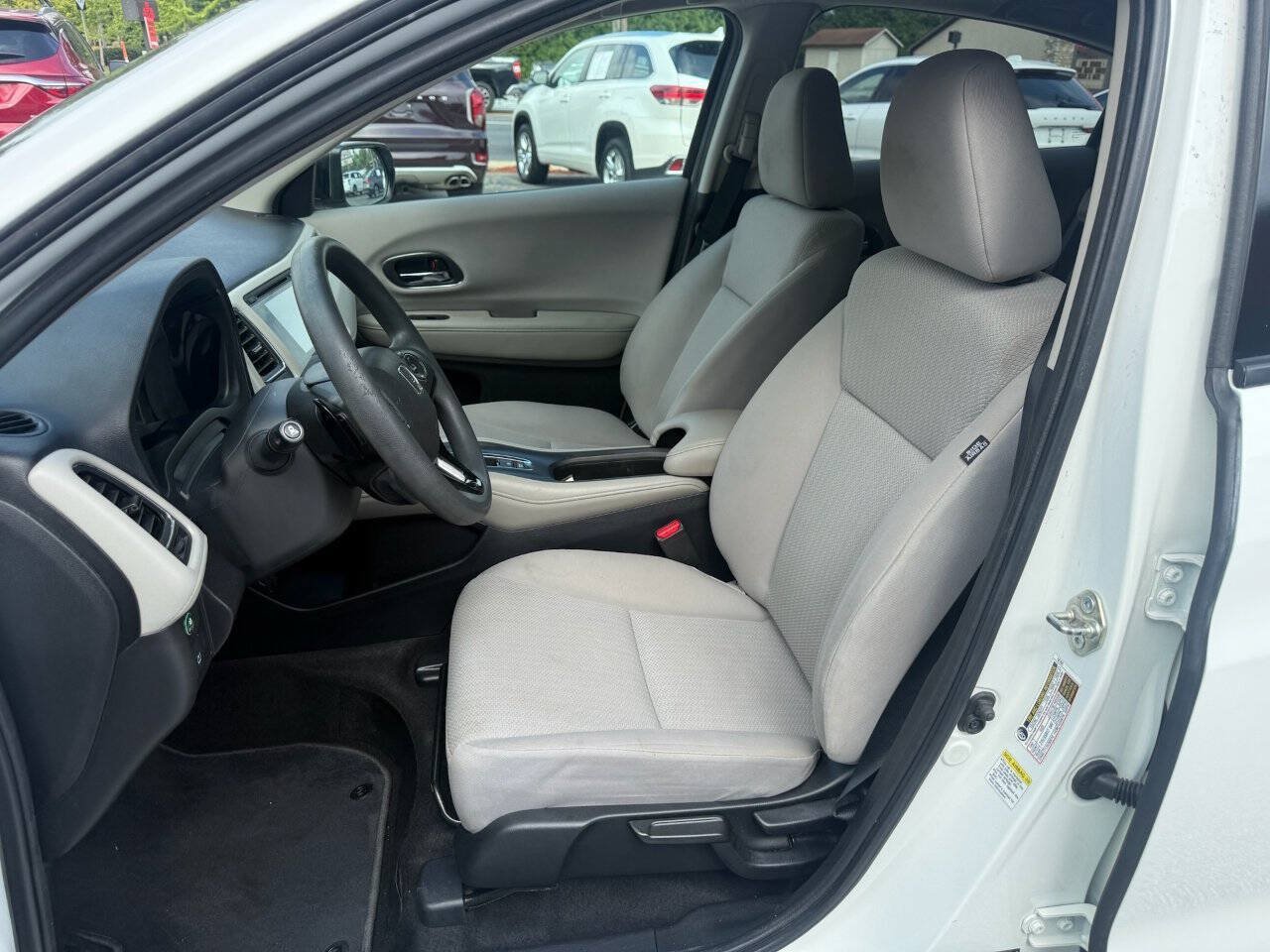 Used 2016 Honda HR-V EX image 15