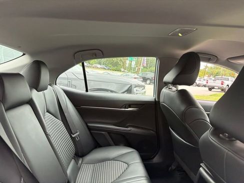 Used 2023 Toyota Camry SE FWD image 13