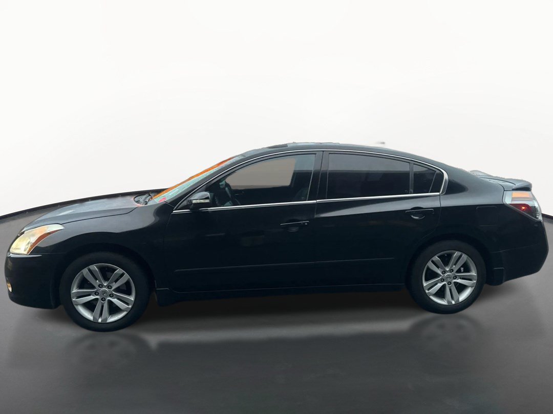 Used 2012 Nissan Altima 3.5 SR w/ Sport Pkg FWD image 6