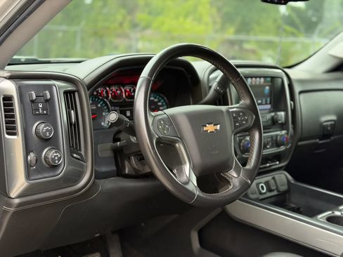 Used 2017 Chevrolet Silverado 1500 LTZ Z71 w/ Redline Edition AWD/4WD image 10