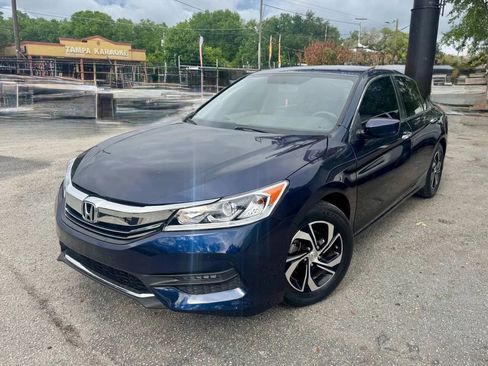 Used 2017 Honda Accord LX image 3