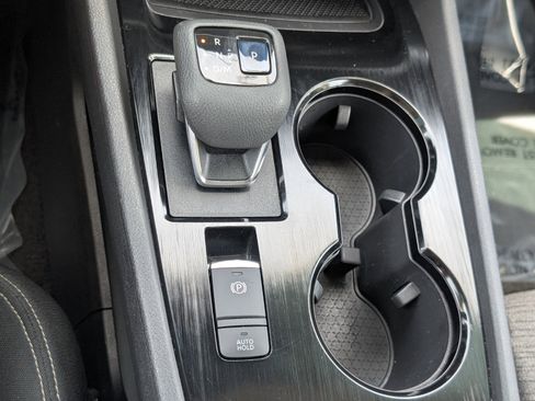Used 2022 Nissan Rogue SV FWD image 23