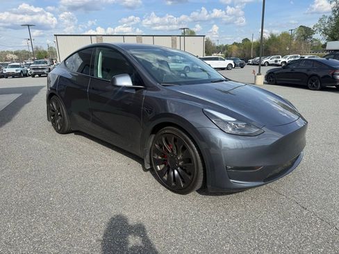 Used 2023 Tesla Model Y Performance image 8