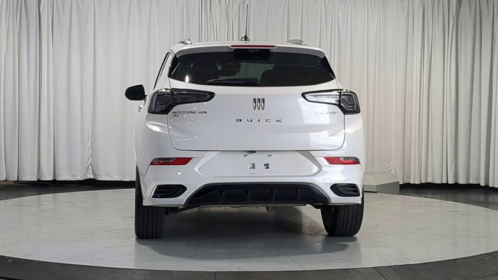 Used 2024 Buick Encore GX Avenir w/ Avenir Technology Package AWD/4WD image 9