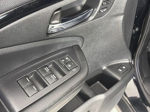 Used 2018 Honda Pilot Touring image 25