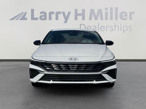 New 2026 Hyundai Elantra SEL Sport FWD image 12