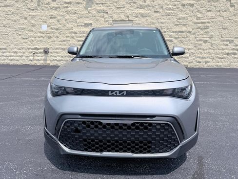 Used 2025 Kia Soul LX FWD image 8