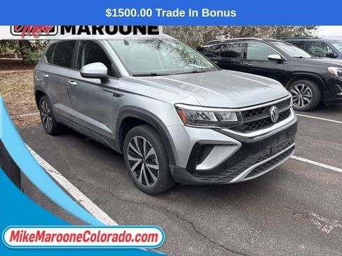 Used 2022 Volkswagen Taos SE image 1