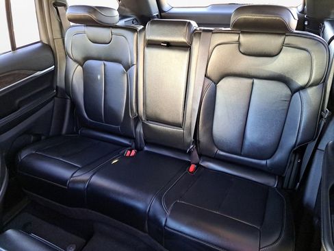 New 2025 Jeep Grand Cherokee Limited image 22