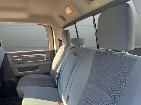 Used 2018 RAM 3500 SLT w/ Snow Chief Group AWD/4WD image 22