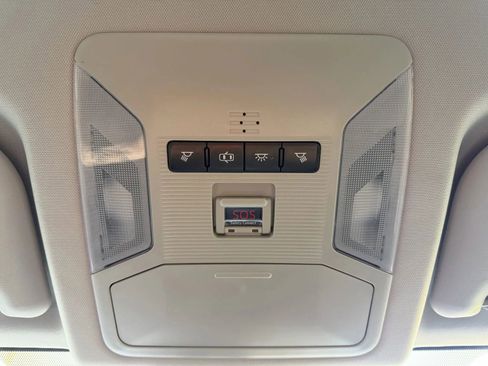 Used 2019 Toyota RAV4 LE w/ Carpet Mat Package image 24