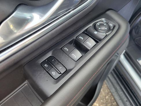 Used 2024 Chevrolet Suburban RST image 10