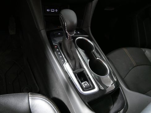Used 2023 Chevrolet Equinox Premier AWD/4WD image 24