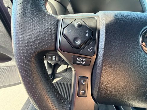 Used 2021 Toyota Tacoma TRD Off-Road w/ Technology Package AWD/4WD image 13