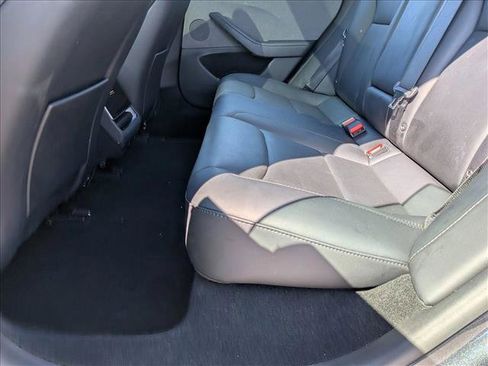 Used 2025 Tesla Model 3 Long Range image 19