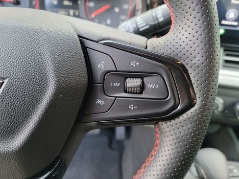Used 2024 Chevrolet Trax RS w/ Driver Confidence Package FWD image 24