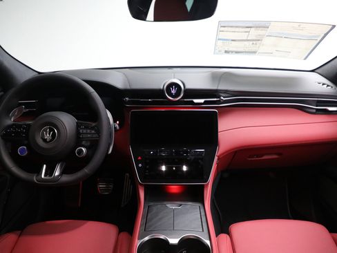 New 2025 Maserati Grecale GT image 22