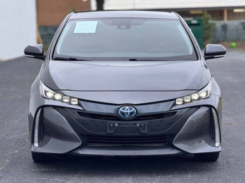 Used 2017 Toyota Prius Prime Premium FWD image 3