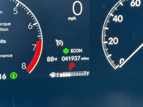 Used 2025 Honda HR-V Sport image 28