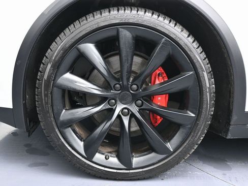 Used 2021 Tesla Model X Performance image 8