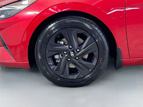 Used 2022 Hyundai Elantra SEL FWD image 38