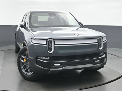 Used 2024 Rivian R1T Adventure AWD/4WD image 8