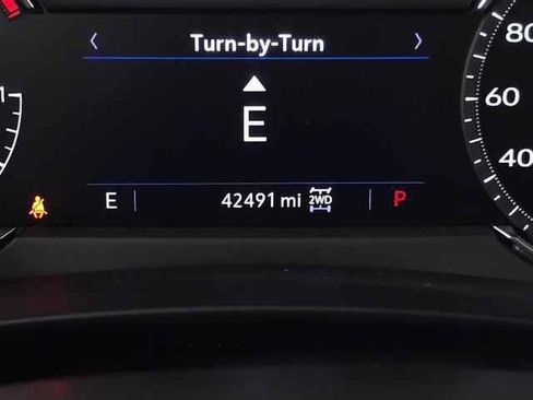 Used 2023 Cadillac XT4 Luxury w/ Cold Weather Package image 21