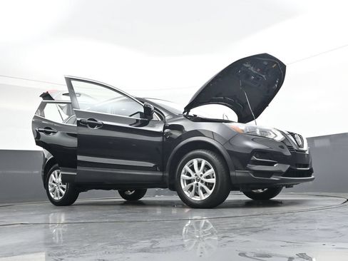 Used 2020 Nissan Rogue Sport SV FWD image 48
