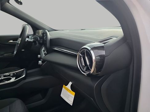 New 2026 Chevrolet Equinox LT w/ Safety and Technology Package image 11