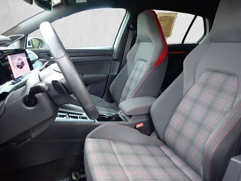 Used 2022 Volkswagen GTI SE FWD image 11