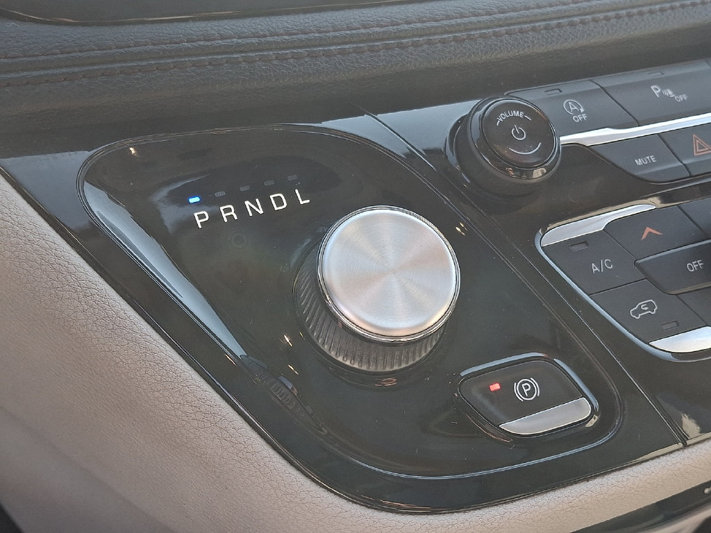 Certified 2020 Chrysler Pacifica Limited FWD image 15