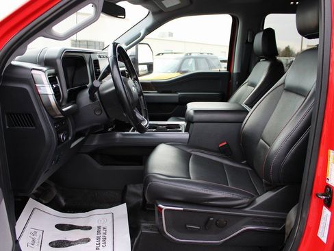 Used 2024 Ford F350 Lariat w/ Chrome Package image 34