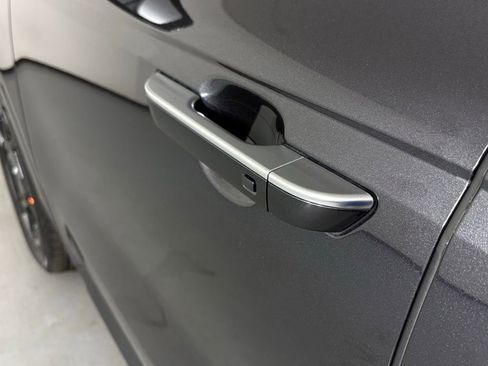 New 2026 Kia Carnival EX FWD image 12