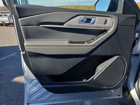 New 2026 Ford Explorer Active image 18