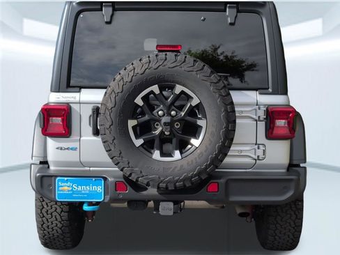 Used 2024 Jeep Wrangler Unlimited Rubicon 4xe w/ Technology Group AWD/4WD image 5