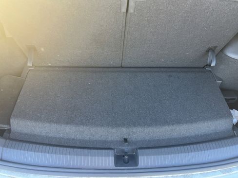 Certified 2023 Volkswagen Tiguan SE w/ Panoramic Sunroof Package image 32