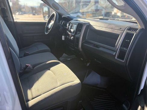 Used 2018 RAM 3500 Tradesman w/ Chrome Appearance Group AWD/4WD image 16