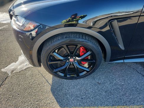 Used 2020 Jaguar F-PACE SVR image 12