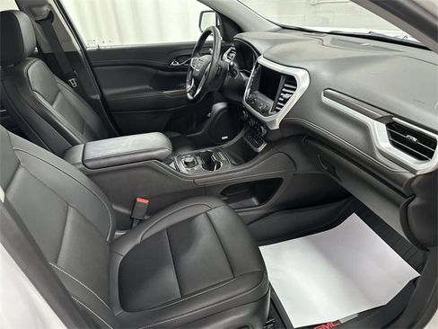 Used 2023 GMC Acadia SLT w/ Preferred Package image 19