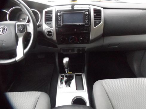 Used 2014 Toyota Tacoma 4x4 Double Cab image 14