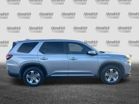 Used 2023 Honda Pilot EX-L image 8