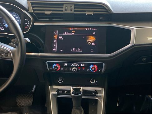 Used 2022 Audi Q3 2.0T Premium w/ Convenience Package image 19