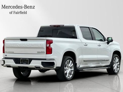 Used 2025 Chevrolet Silverado 1500 High Country AWD/4WD image 2