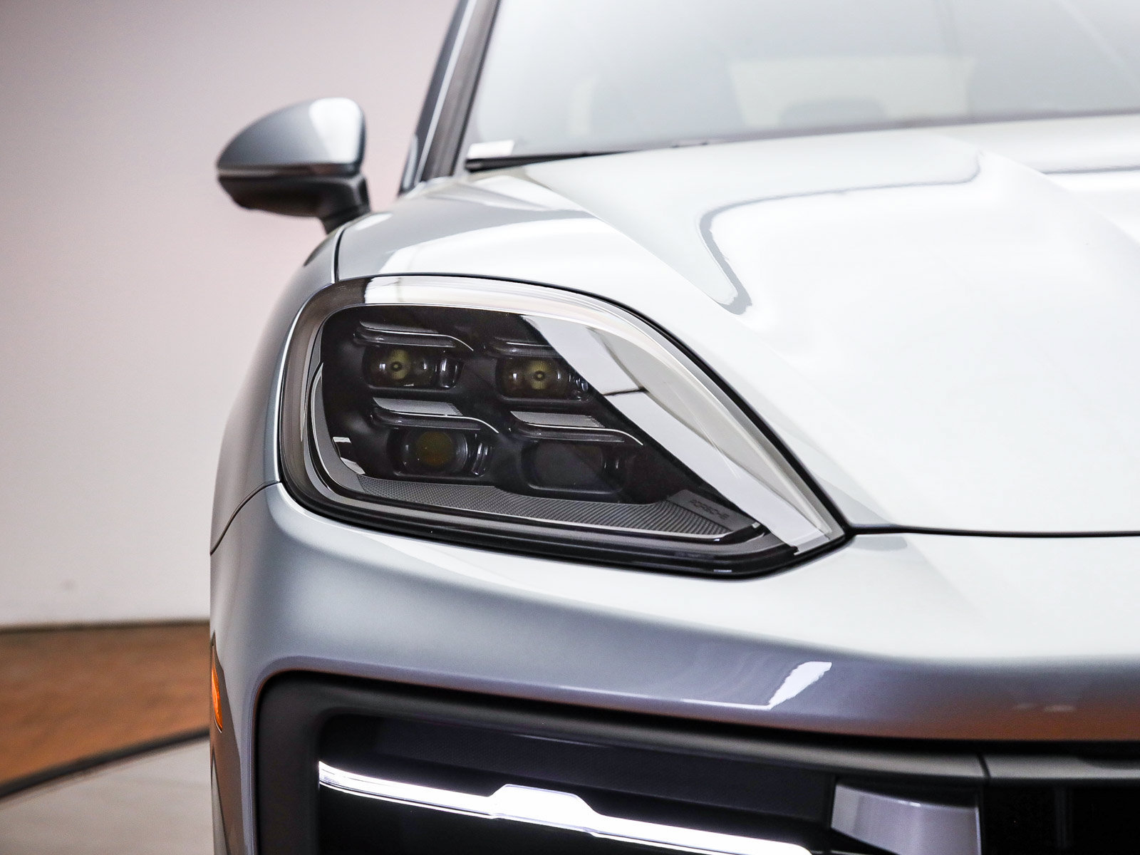 Certified 2025 Porsche Cayenne S AWD/4WD image 40