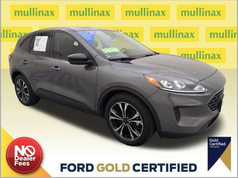 Used 2022 Ford Escape SE w/ SE Sport Appearance Package image 1