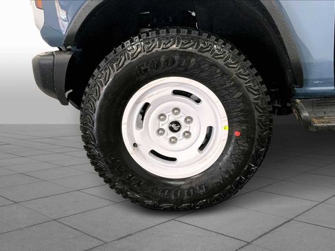 New 2025 Ford Bronco Heritage Edition image 9