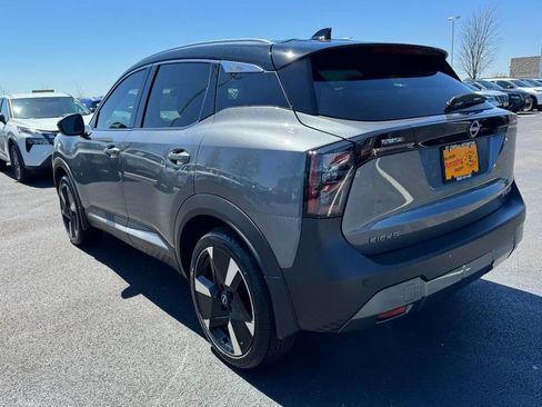 Used 2025 Nissan Kicks SR w/ SR Premium Package AWD/4WD image 5